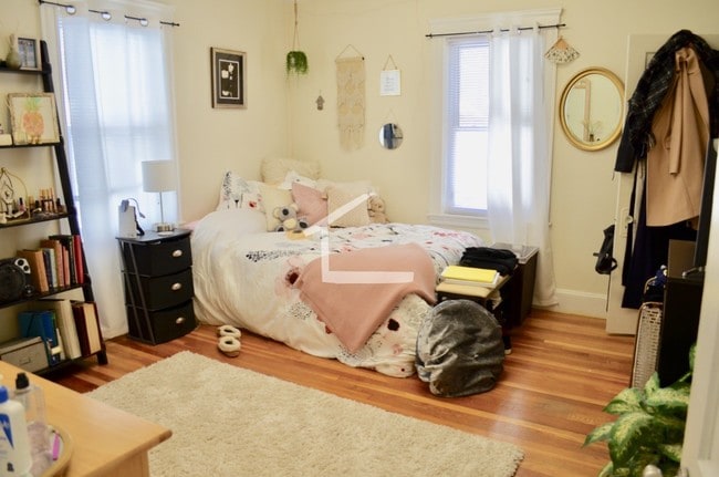 37 Bigelow St, Unit 2 in Boston, MA - Building Photo - Building Photo
