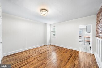 2415 E Firth St in Philadelphia, PA - Building Photo - Building Photo