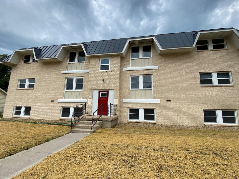 302 13th Ave in Rock Falls, IL - Foto de edificio