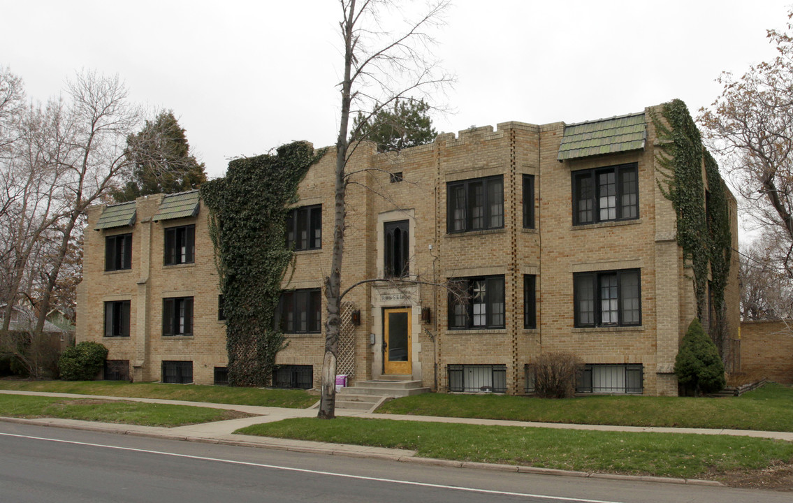 Rossella Apartments in Denver, CO - Foto de edificio