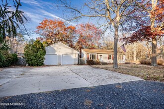 40 Grant Concourse in Berkeley Township, NJ - Building Photo - Building Photo