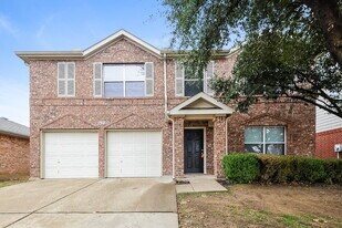 8420 Ranch Hand Trail in Fort Worth, TX - Building Photo