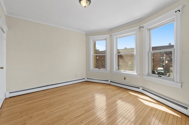 122 Jewett Ave in Jersey City, NJ - Building Photo - Building Photo