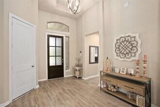 13013 Deep Marine Dr in La Marque, TX - Building Photo - Building Photo