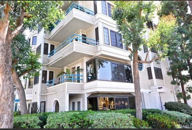 property at 1940 3rd Ave
