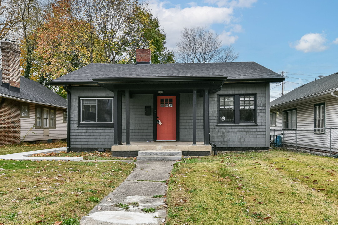 3919 Winthrop Ave in Indianapolis, IN - Building Photo