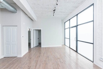 2000 W 22nd Pl in Chicago, IL - Foto de edificio - Building Photo