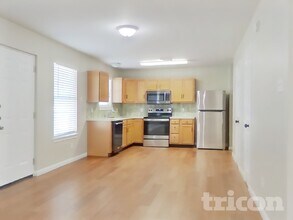 5003 Hauna Ln in Dickinson, TX - Building Photo - Building Photo