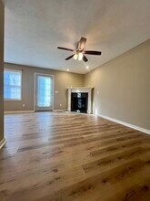 1112 Ekstam Dr in Bloomington, IL - Building Photo - Building Photo
