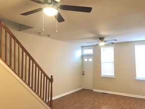 2331 E Harold St in Philadelphia, PA - Foto de edificio - Building Photo