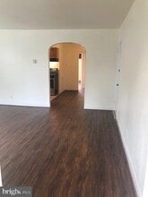 913 E Upsal St in Philadelphia, PA - Building Photo - Building Photo
