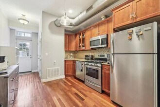 96 Bowers St in Jersey City, NJ - Building Photo - Building Photo