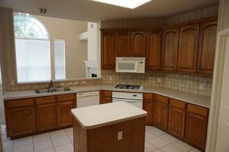 3029 Golden Gate Dr in Plano, TX - Building Photo - Building Photo