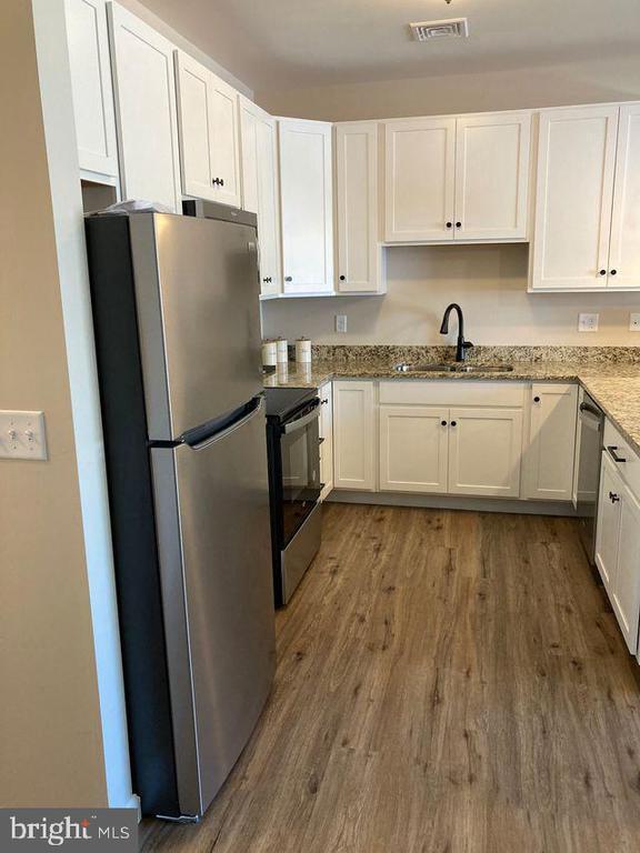 376 E Main St in New Holland, PA - Building Photo - Building Photo