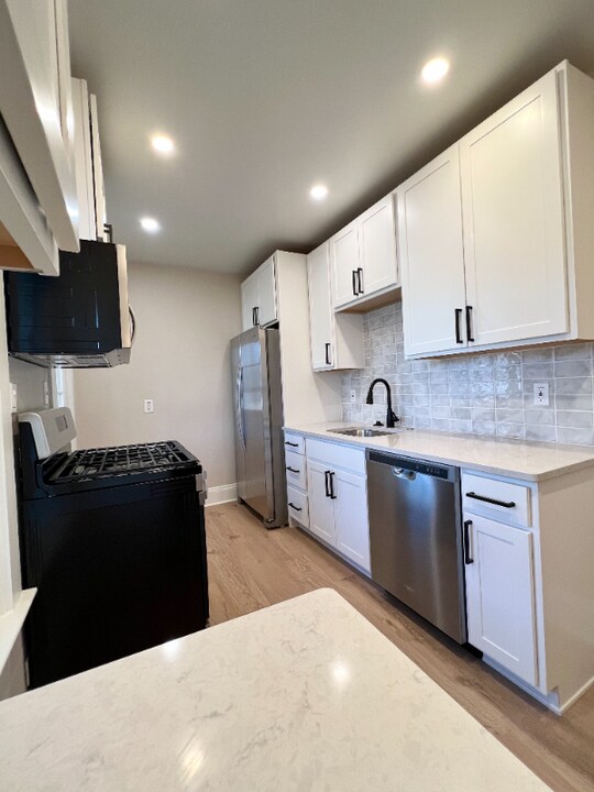 1309 Donald Ave in Lakewood, OH - Building Photo