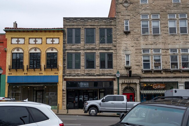 property at 118 N Walnut St