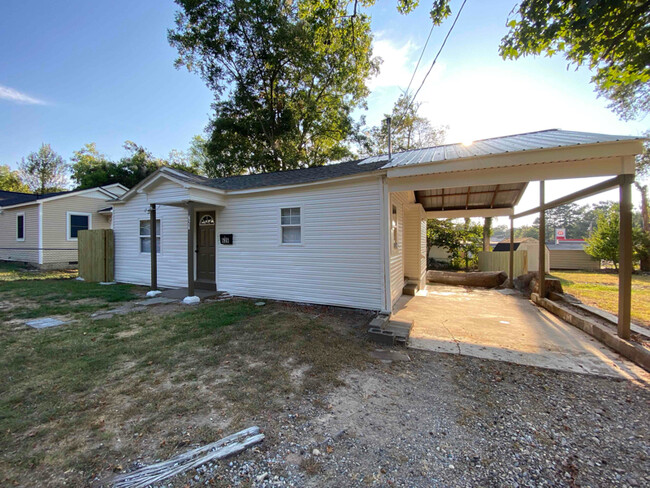 626 Edwards St in Malvern, AR - Building Photo - Building Photo