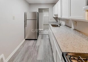 155 Ben Nevis Rd in St. Louis, MO - Building Photo - Building Photo