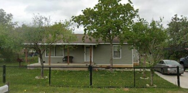 property at 620 Viewpoint Dr