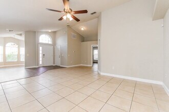 3315 Huntwicke Blvd in Davenport, FL - Building Photo - Building Photo