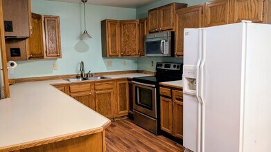 1432 25th Ave in Fairbanks, AK - Building Photo - Building Photo