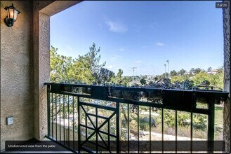 3840 Elijah Ct, Unit 824 in San Diego, CA - Foto de edificio - Building Photo