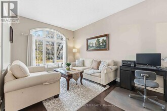 734 Rolling River Crescent in Ottawa, ON - Building Photo - Building Photo