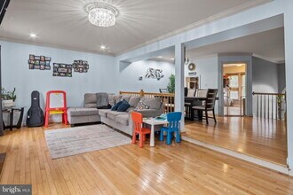 43535 Postrail Square in Ashburn, VA - Building Photo - Building Photo