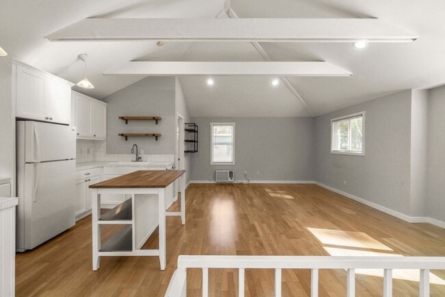 21303 Ibanez Ave in Los Angeles, CA - Building Photo - Building Photo