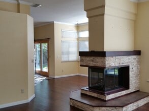 100 Wessex Way in Folsom, CA - Building Photo - Building Photo