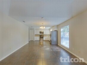 4208 Middlebrook Dr in Arlington, TX - Foto de edificio - Building Photo