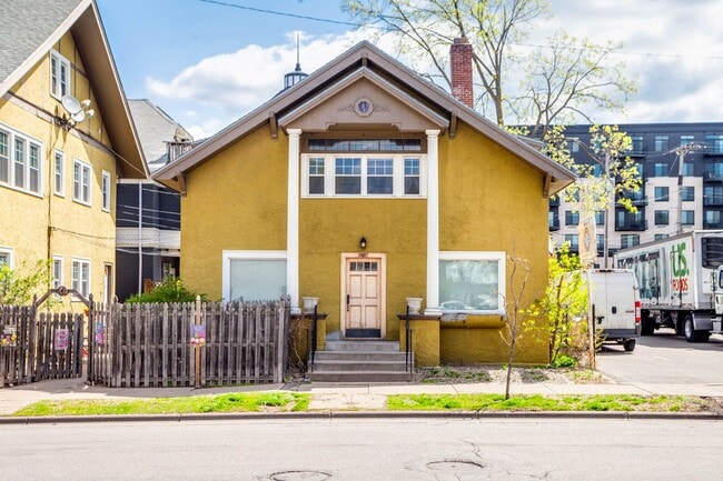 3007 Irving Ave S, Unit 1