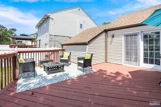123 Lakeview Ave in Little Ferry, NJ - Building Photo - Building Photo