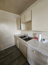 740 Illinois Ave in Los Banos, CA - Building Photo - Building Photo