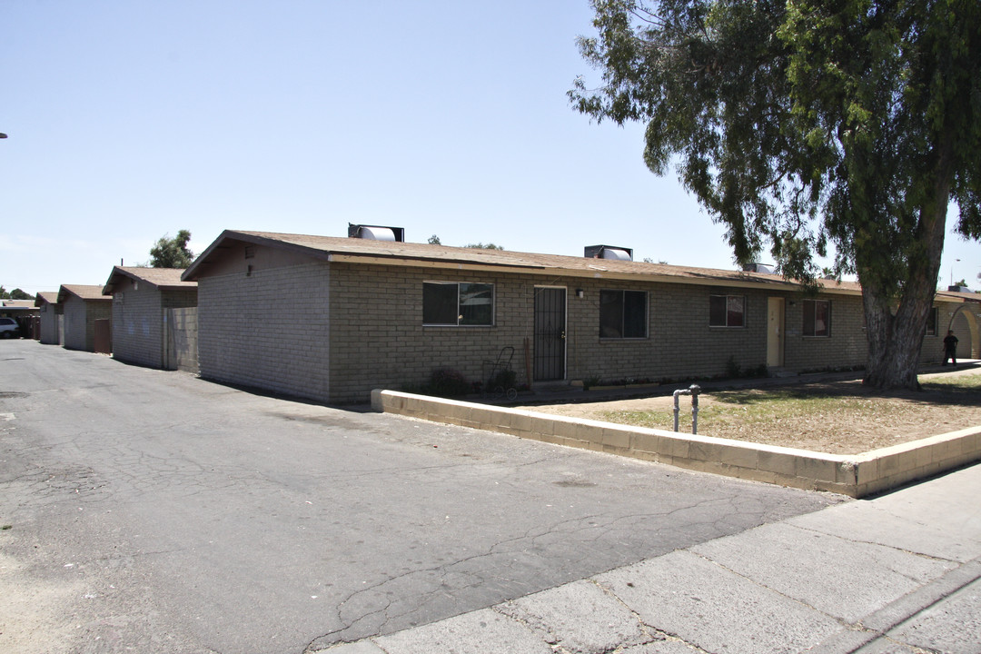 Desert Sun Apartments in Phoenix, AZ - Foto de edificio