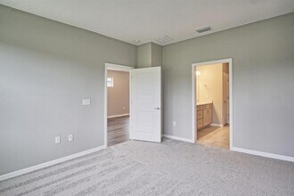 6366 Mooring Line Cir in Apollo Beach, FL - Building Photo - Building Photo