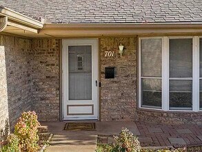 701 N Dryden Cir in Stillwater, OK - Building Photo - Building Photo