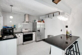 624 Apache Trail in Tool, TX - Foto de edificio - Building Photo