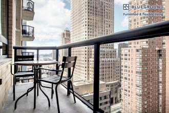 235 W 48th St in New York, NY - Foto de edificio - Building Photo