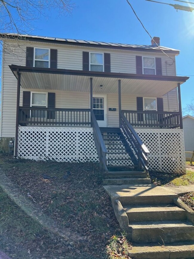 property at 118 Davidson St
