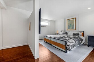 2031 Fairview Ave E in Seattle, WA - Building Photo - Building Photo