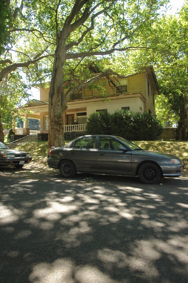 1733 W 10th Ave in Spokane, WA - Foto de edificio - Building Photo