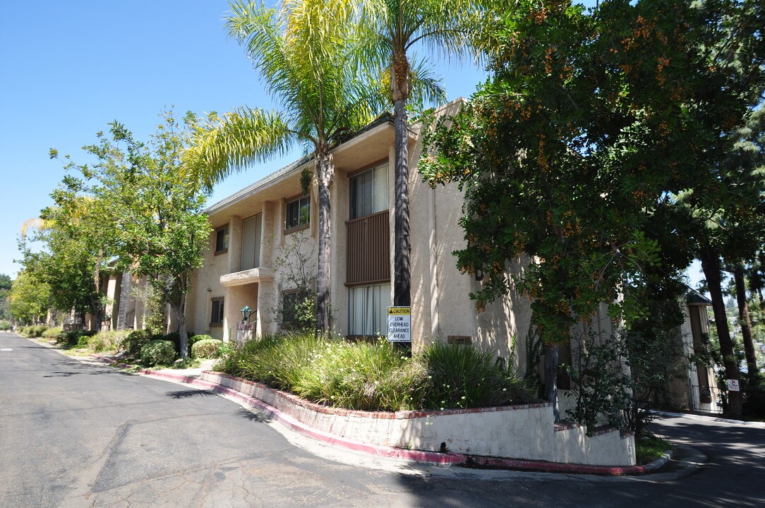 La Cuesta Apartments in La Mesa, CA - Foto de edificio