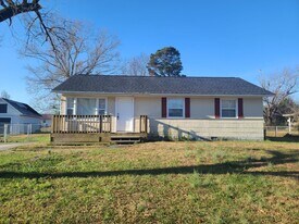 103 Gary Ct in Jacksonville, NC - Building Photo