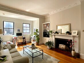 314 Marlborough St, Unit 3 in Boston, MA - Foto de edificio - Building Photo