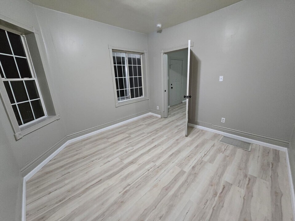 1230 Cherry St, Unit Second Floor in Racine, WI - Building Photo