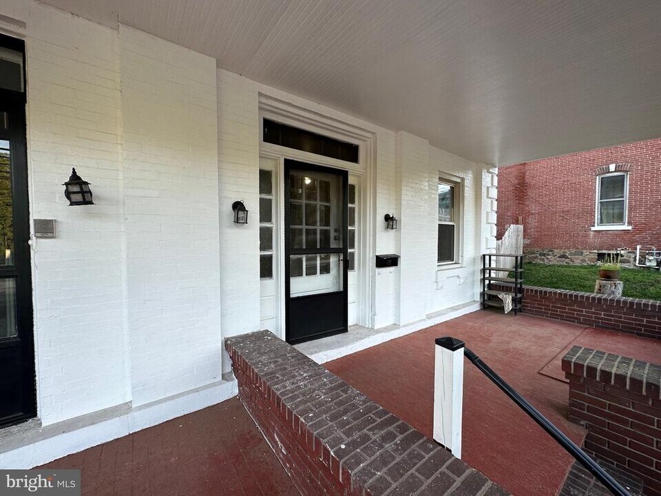 451 Main St in Schwenksville, PA - Building Photo