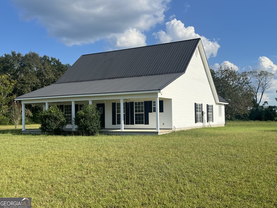 300 Rocky Rd in Register, GA - Building Photo