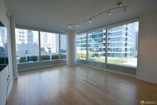 425 1st St, Unit 807 in San Francisco, CA - Building Photo