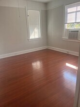 186 Ashley Ave-Unit -#B in Charleston, SC - Building Photo - Building Photo